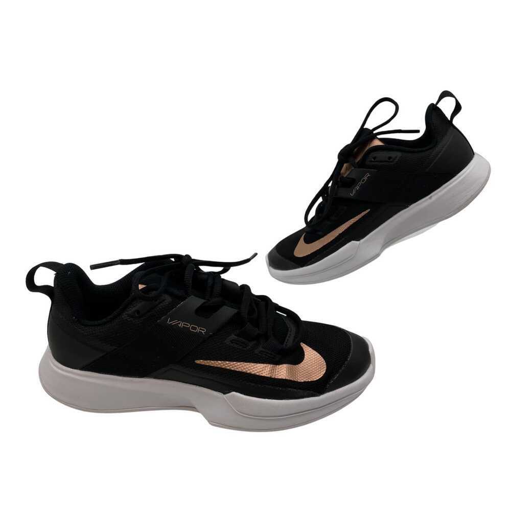 Nike Black Synthetic Athletic Sneakers | Women’s Size 5.5